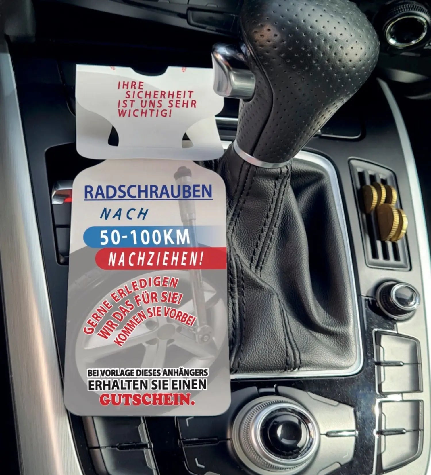 Radschrauben Spiegelanhänger mit Gutscheinkarte KFZ-Service mit Konzept Reifenmontage - Kriegerdruck
